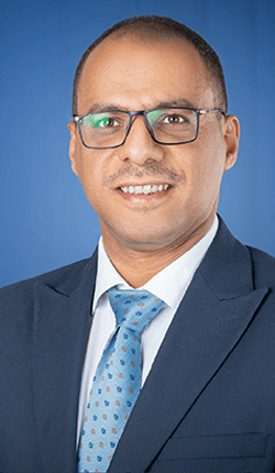 ابراهيم الديلمي رئيس قطاع خدمات الافراد والفروع